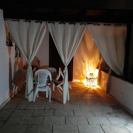 Casa Vacanza Augusto Uggiano La Chiesa Exterior foto